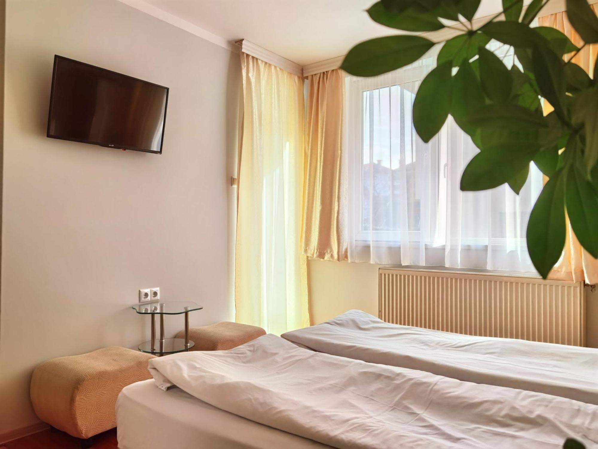 Mira Guest House Dobrinichte Chambre photo