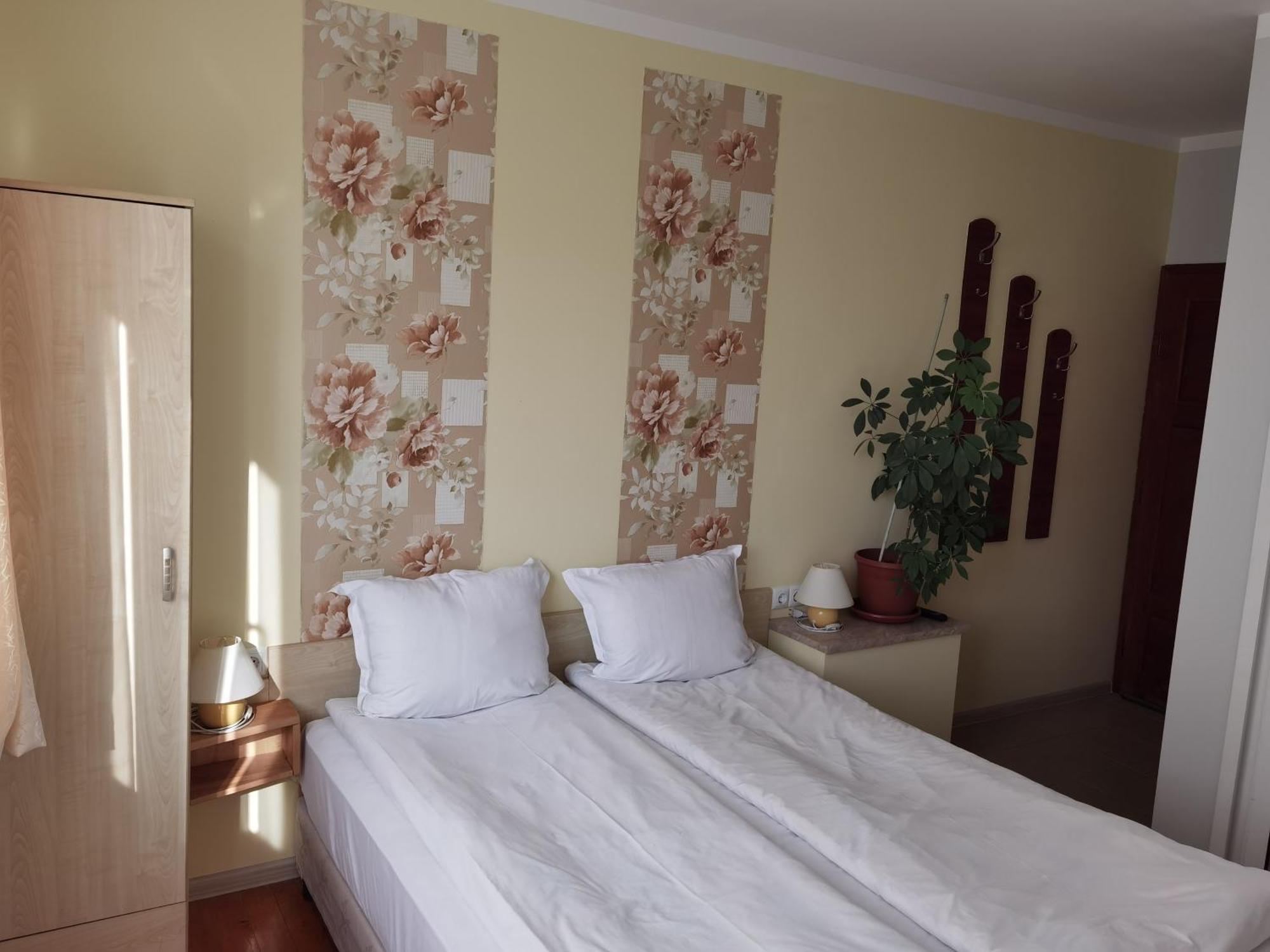 Mira Guest House Dobrinichte Chambre photo